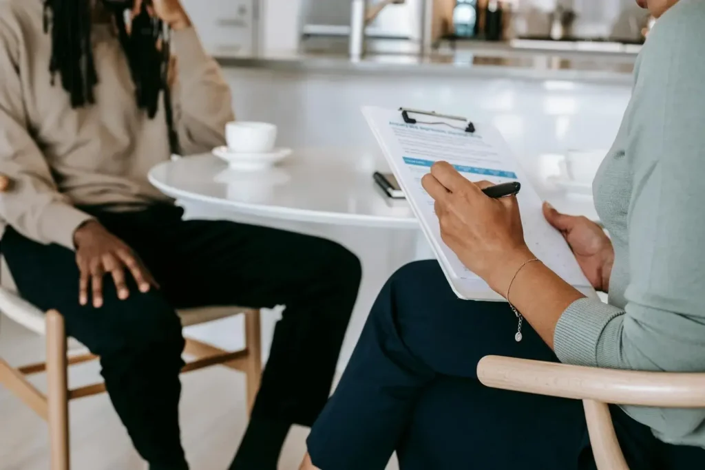 5 market insights to develop an effective recruitment strategy